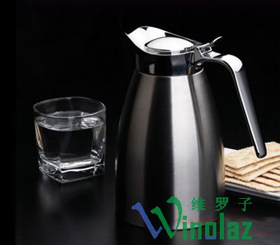 Smart bullet-type coffee maker, capacity 1.0 liters..